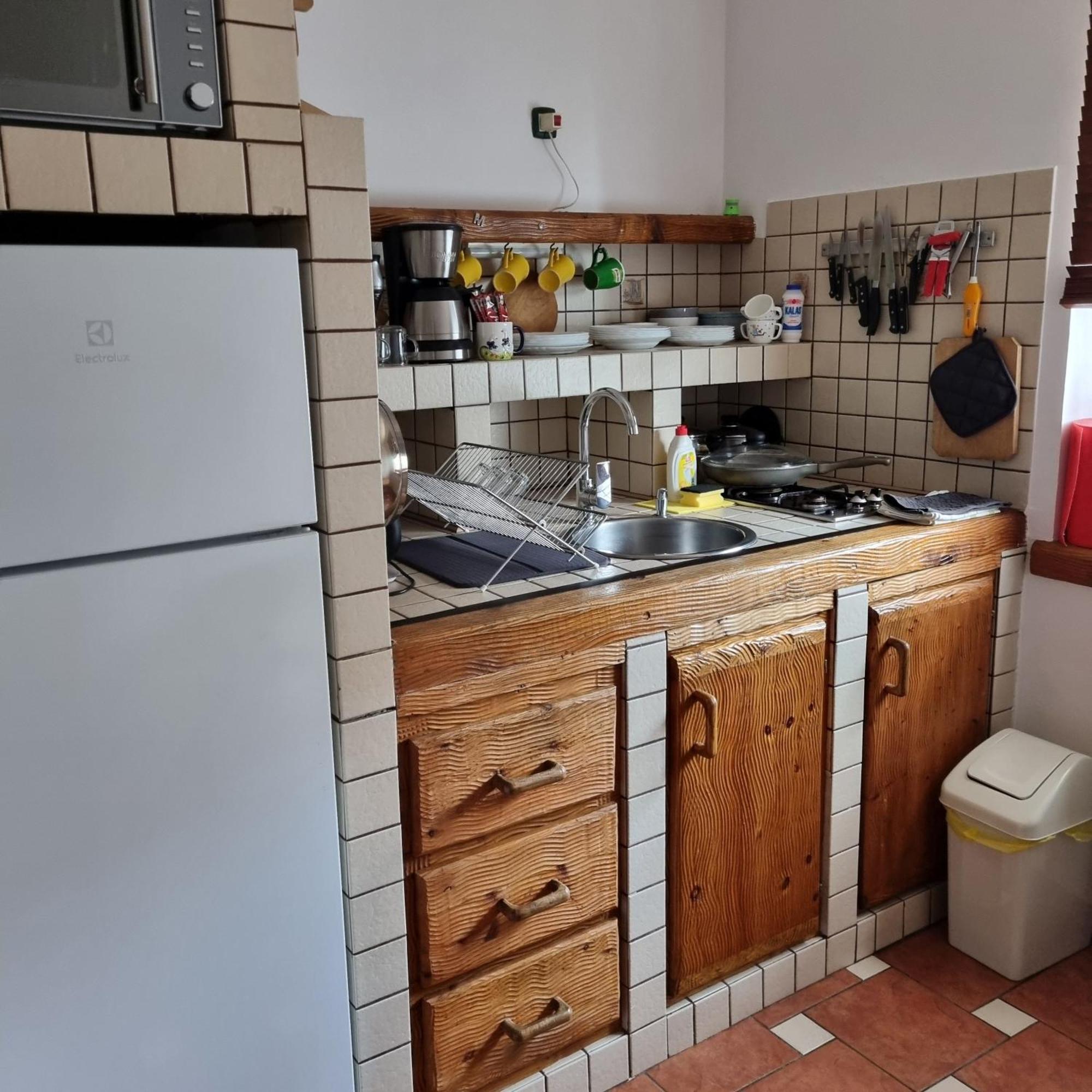 Kertvarosi Apartman Tiszaújváros Exterior foto
